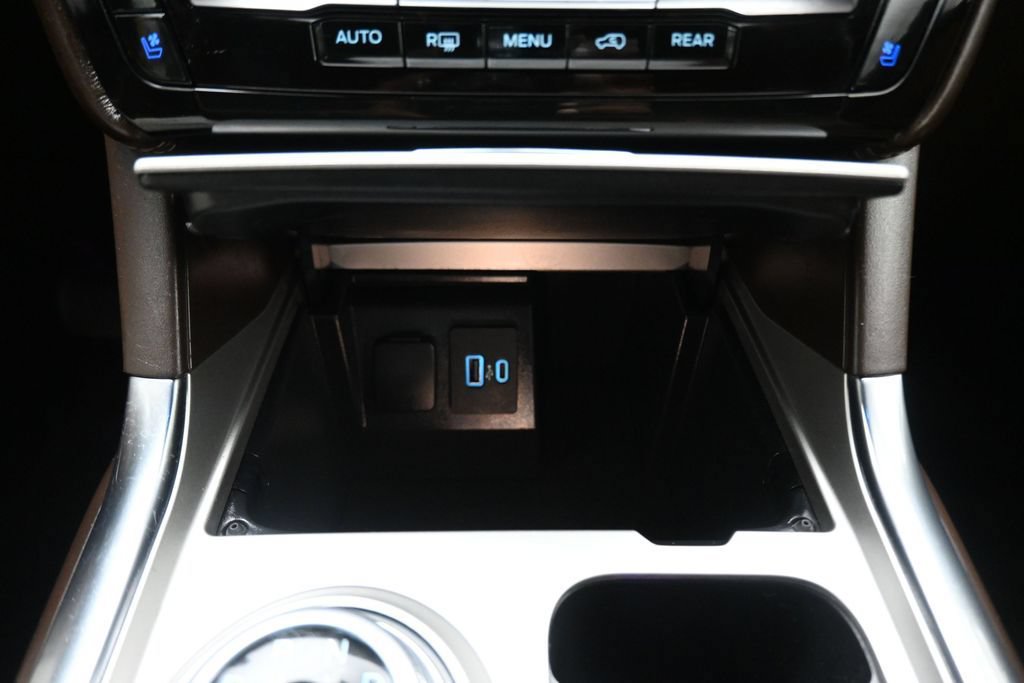 Used 2021 Ford Explorer King Ranch w/ Premium Technology Package AWD/4WD image 25