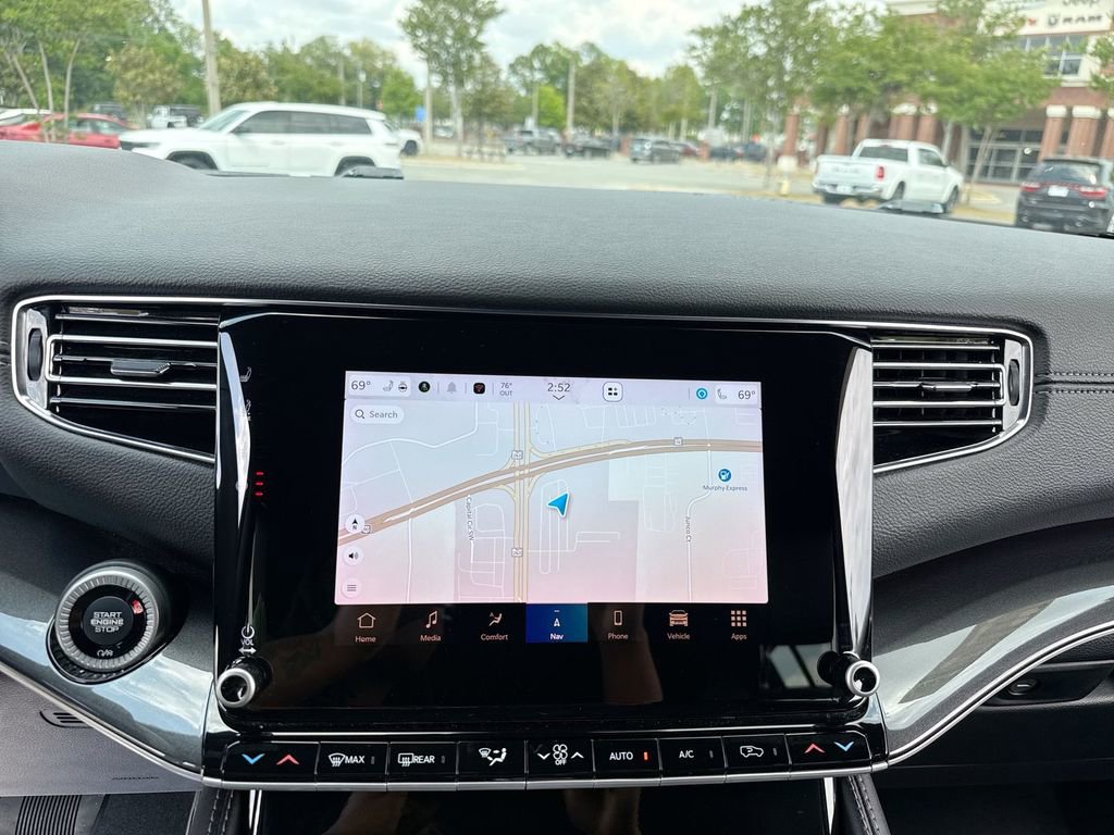 Used 2023 Jeep Wagoneer 2WD w/ Premium Group I image 23