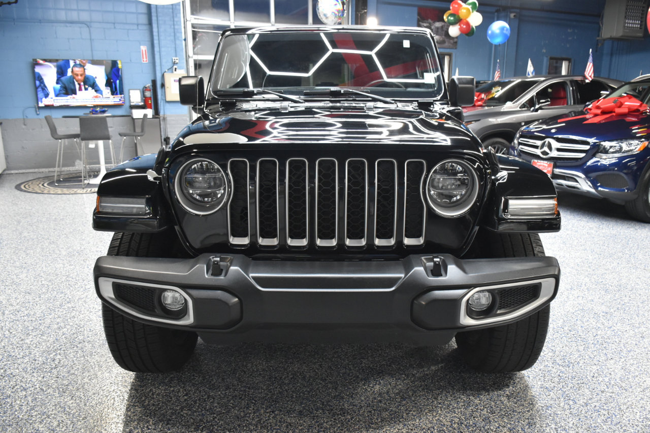 Used 2021 Jeep Wrangler Unlimited Sahara w/ Cold Weather Group image 13