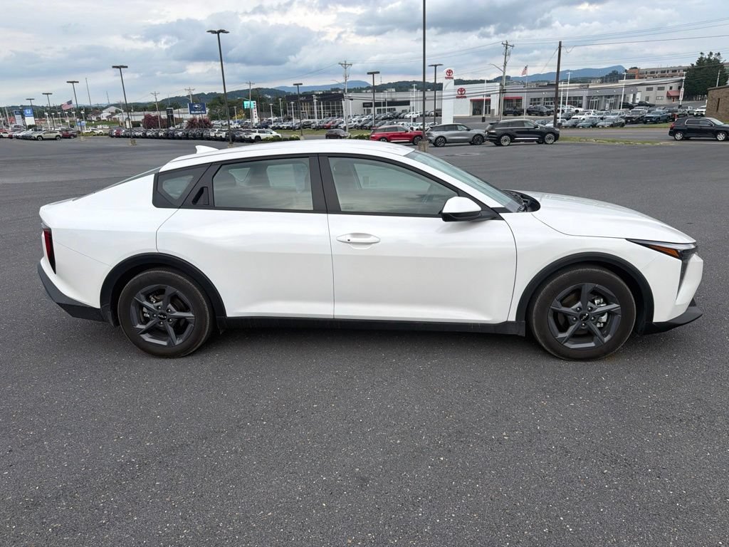 Used 2026 Kia K4 FWD image 6