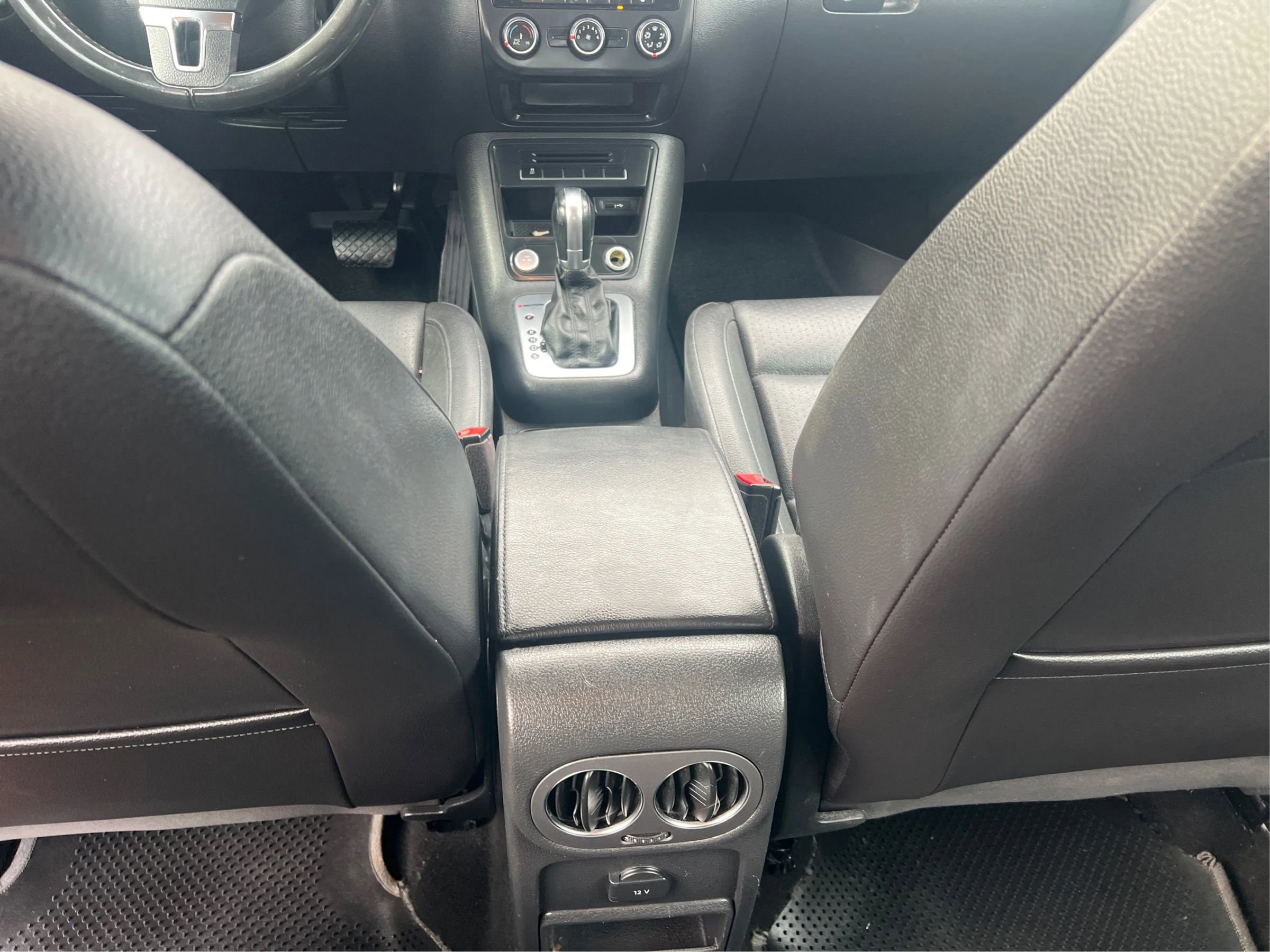Used 2016 Volkswagen Tiguan S image 19