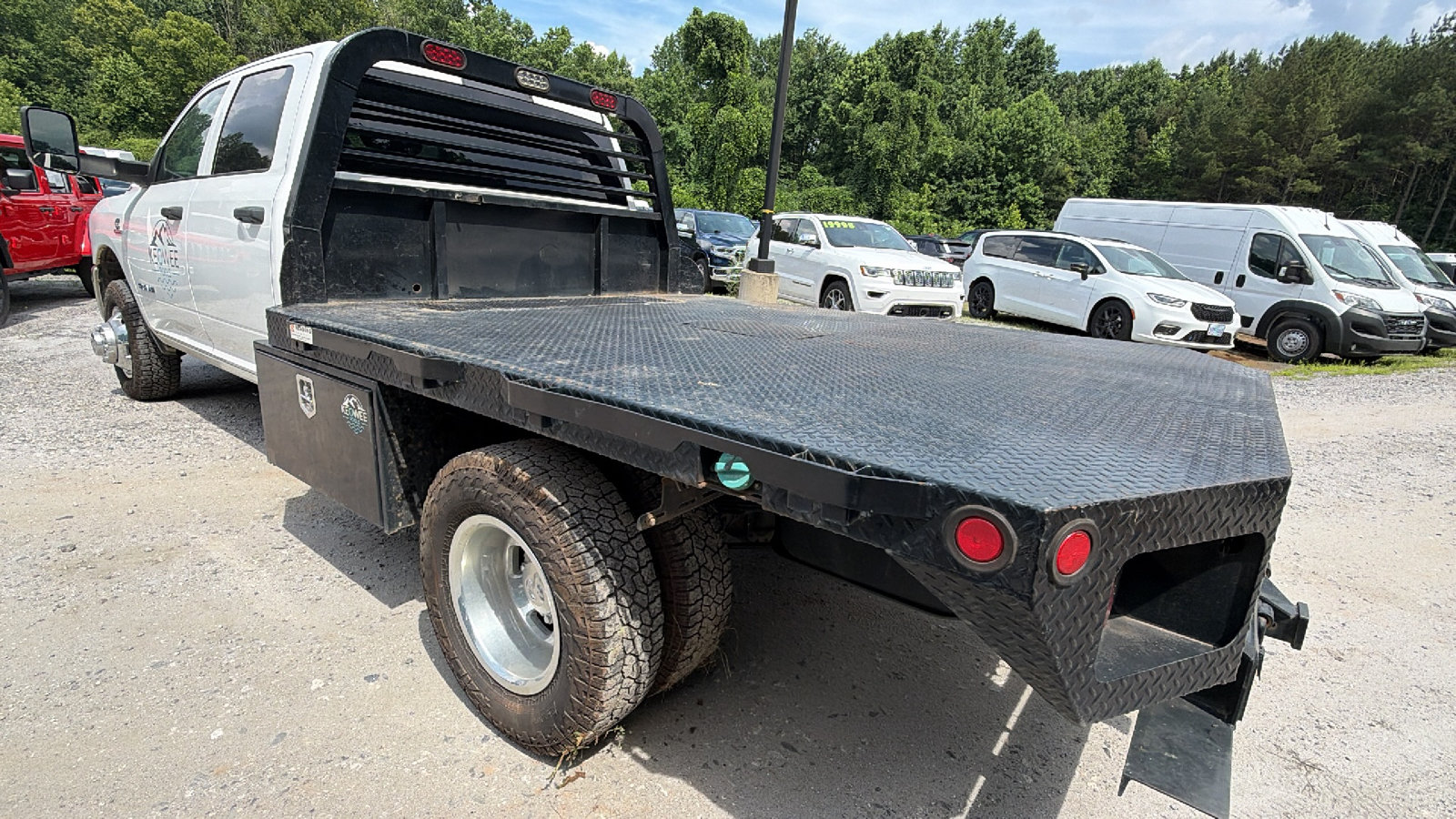 Used 2022 RAM 3500 Tradesman w/ Chrome Appearance Group AWD/4WD image 10