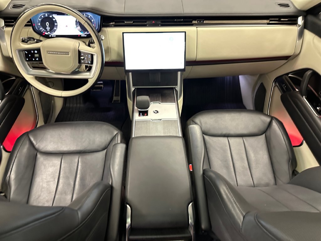 Used 2024 Land Rover Range Rover Long Wheelbase Autobiography AWD/4WD image 6
