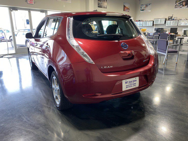 Used 2013 Nissan Leaf SV w/ LED & Quick Charge Pkg FWD image 4