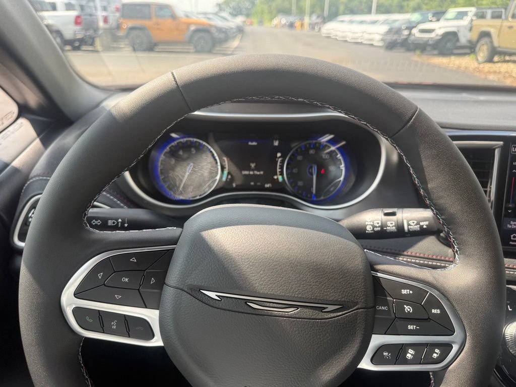 New 2027 Chrysler Pacifica Select FWD image 21