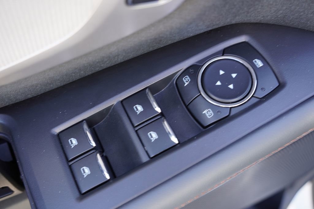 Certified 2025 Ford Expedition Active image 27