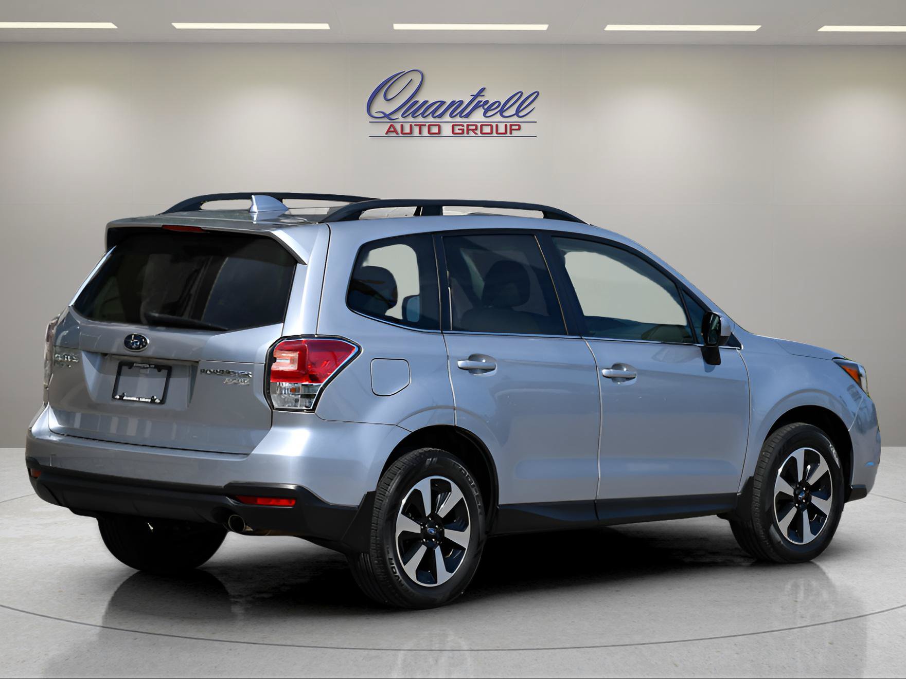 Used 2017 Subaru Forester 2.5i Limited AWD/4WD image 4