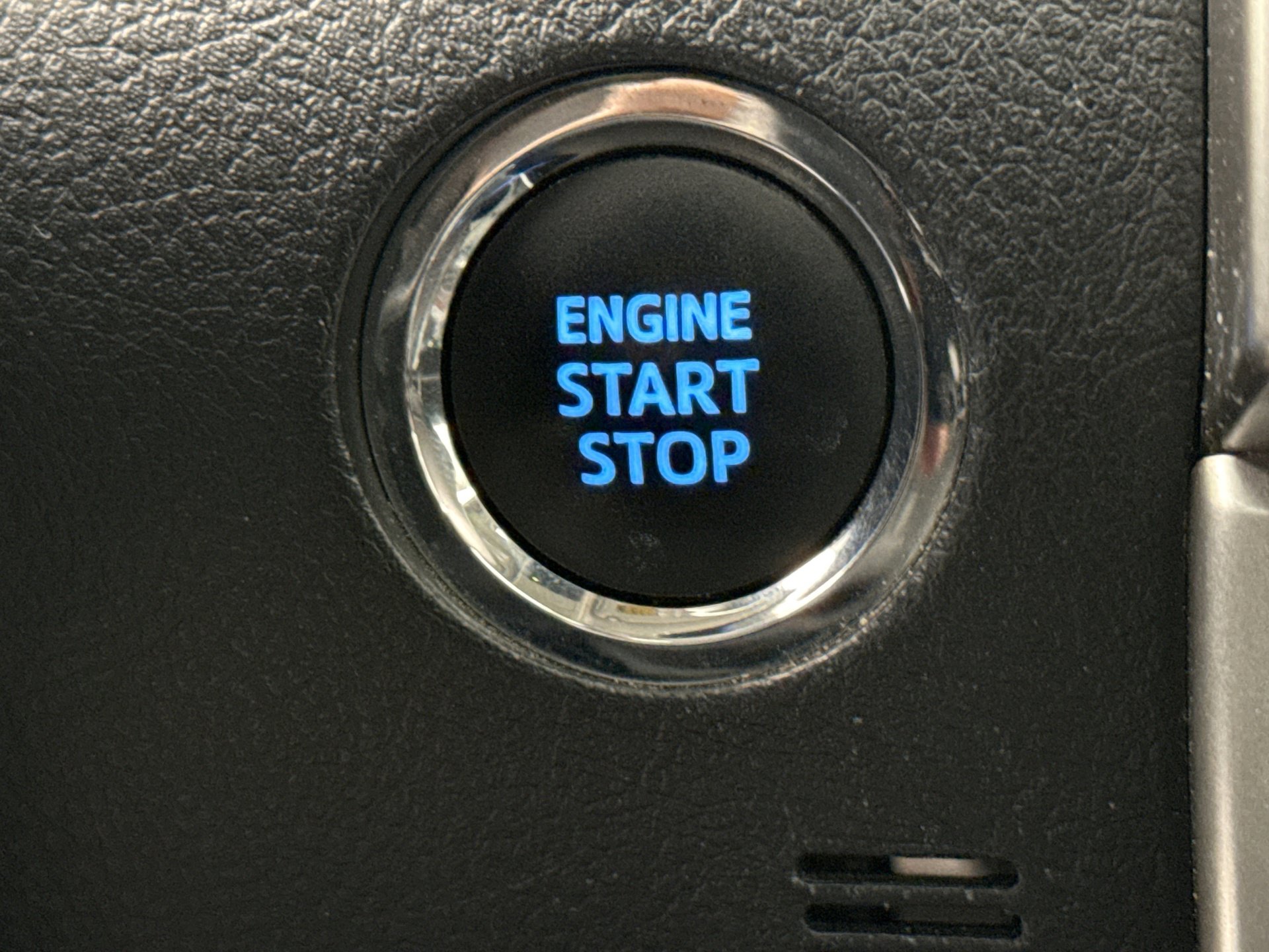 Used 2020 Toyota 4Runner SR5 Premium w/ Moonroof Package image 21