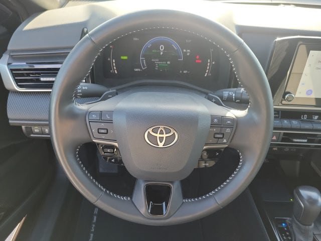 Used 2026 Toyota Camry SE FWD image 23