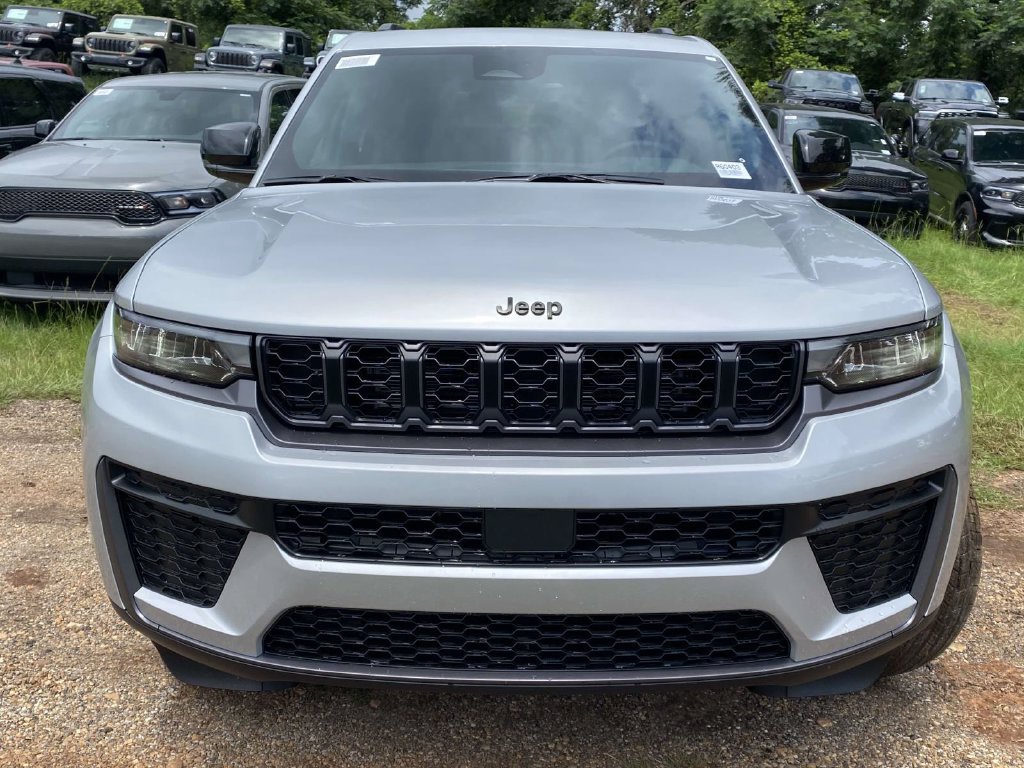 New 2026 Jeep Grand Cherokee L 2WD image 31