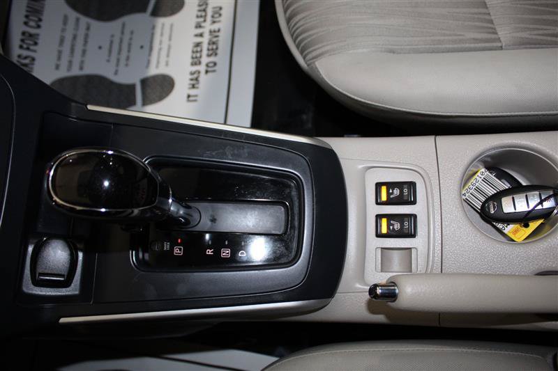 Used 2016 Nissan Sentra SV w/ Driver's Assist Package FWD image 23