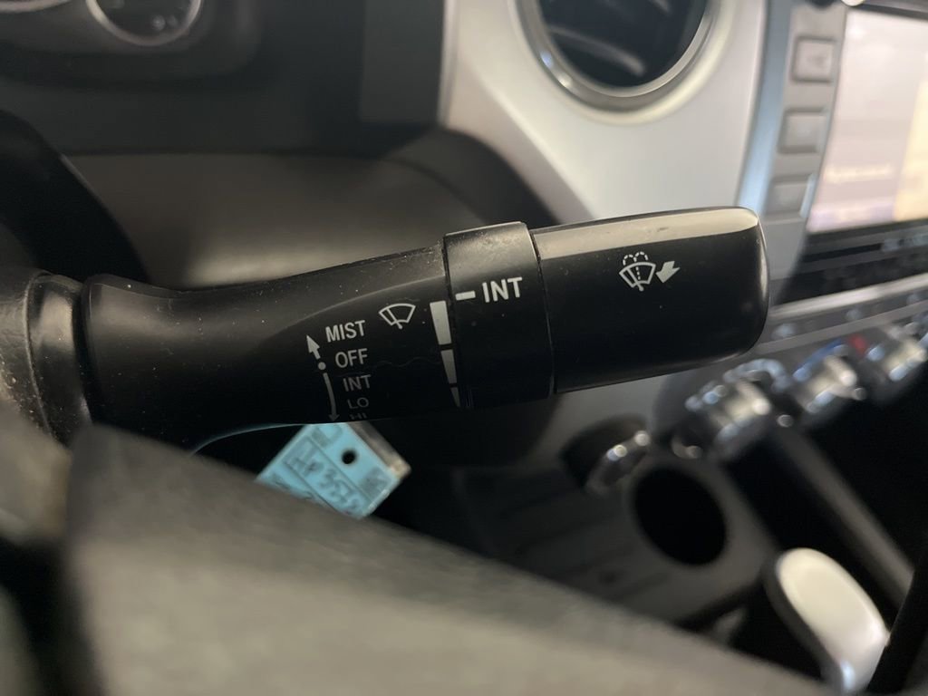 Used 2015 Toyota Tundra SR5 w/ SR5 Upgrade Package image 71