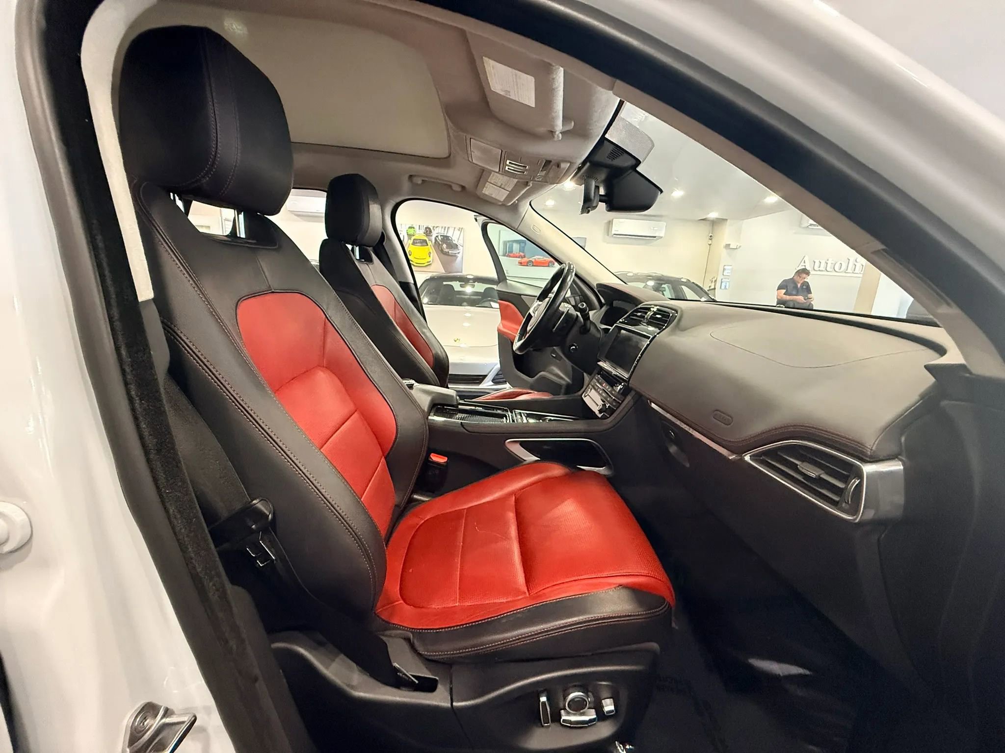 Used 2020 Jaguar F-PACE Checkered Flag AWD/4WD image 17