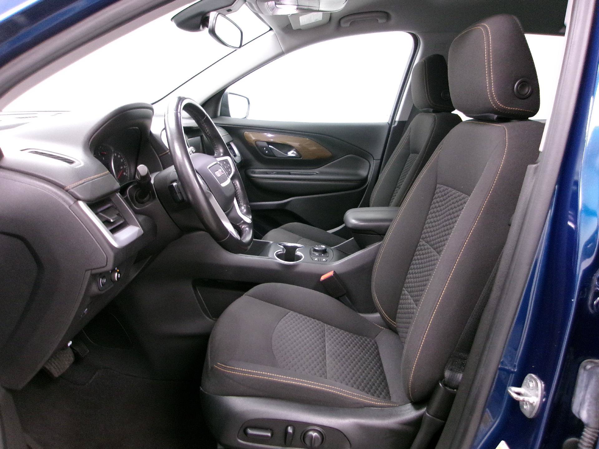 Used 2020 GMC Terrain SLE w/ Driver Convenience Package AWD/4WD image 8