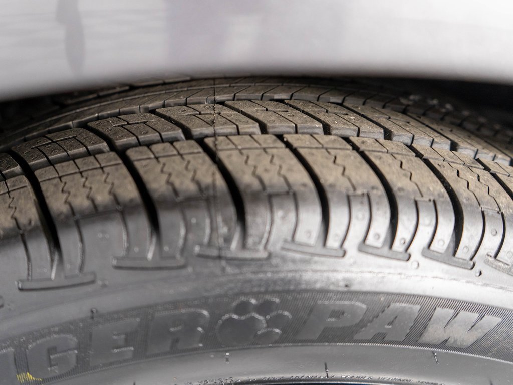 Used 2014 Ford Fiesta SE w/ SE Fuel Economy Package image 24