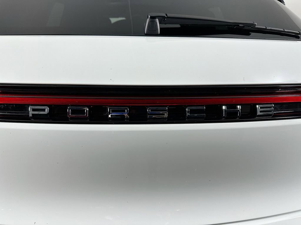 New 2025 Porsche Macan image 34
