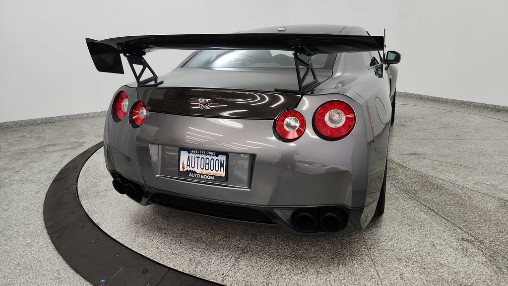 Used 2011 Nissan GT-R Premium AWD/4WD image 31