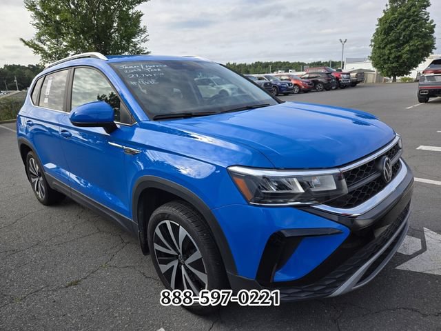 Certified 2023 Volkswagen Taos SE w/ Panoramic Sunroof Package FWD image 11