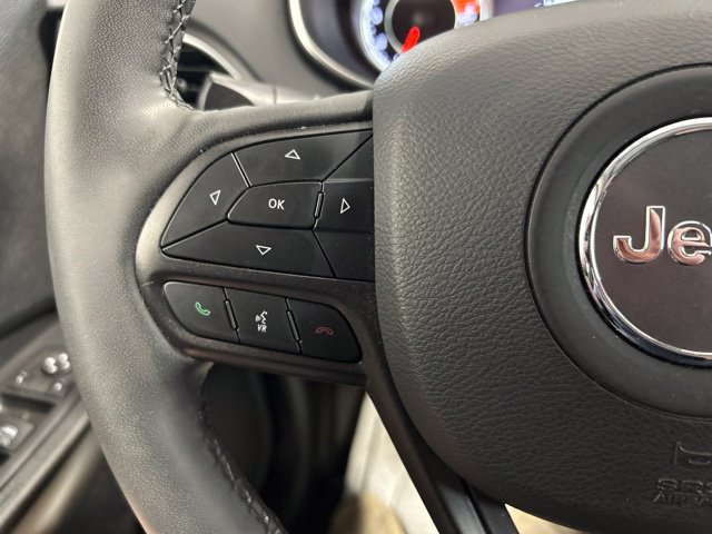 Used 2021 Jeep Cherokee Trailhawk AWD/4WD image 23
