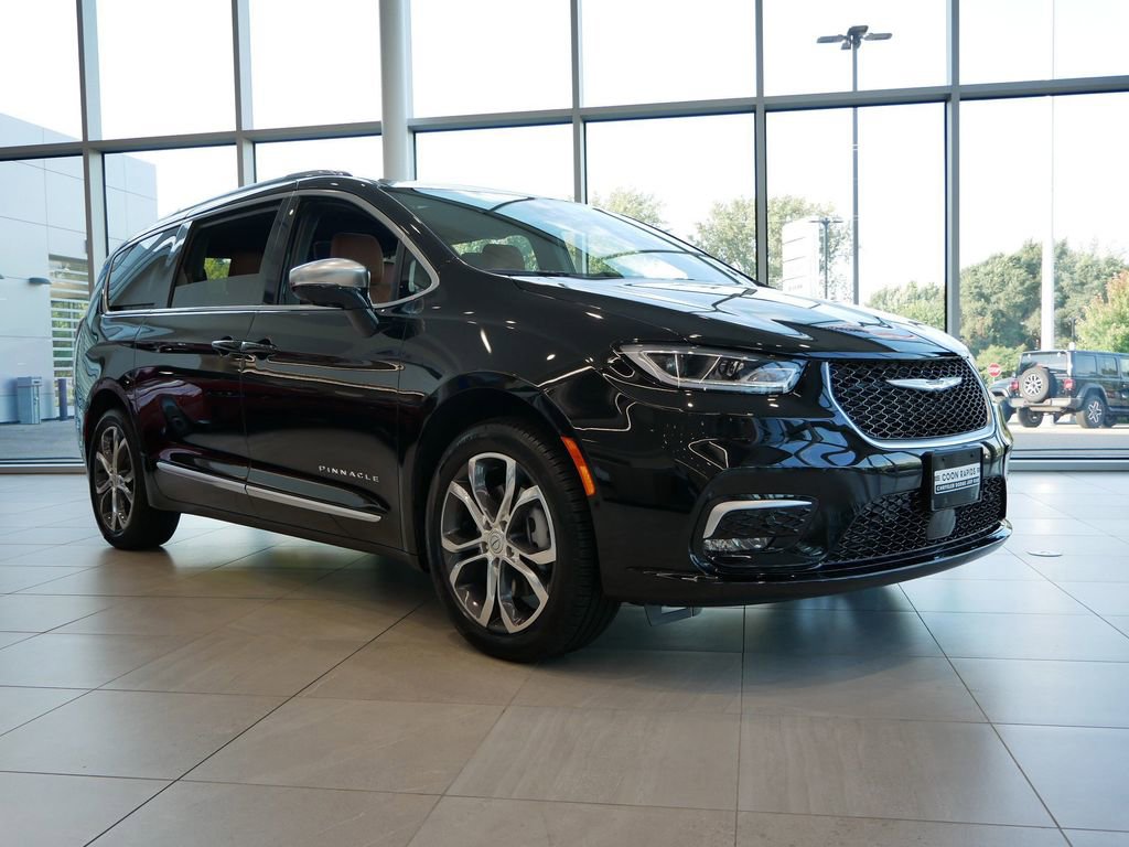 New 2026 Chrysler Pacifica Pinnacle image 9