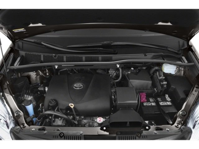 Used 2018 Toyota Sienna SE Premium w/ Carpet Mat Package FWD image 8