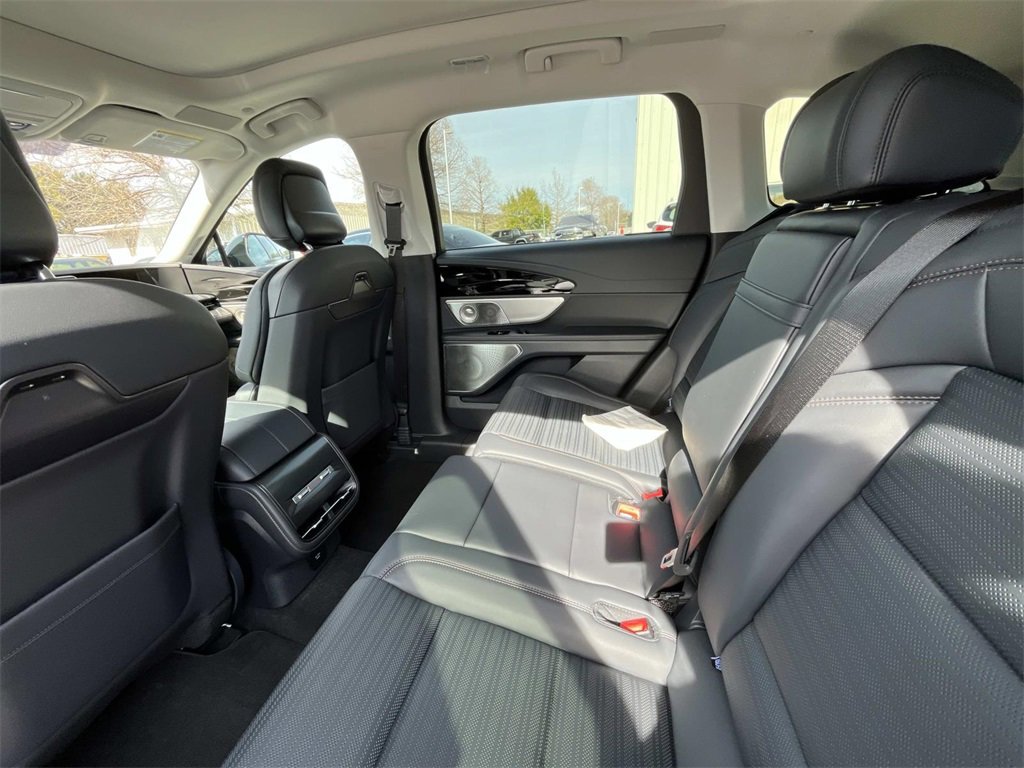 New 2026 Lincoln Nautilus Reserve image 13