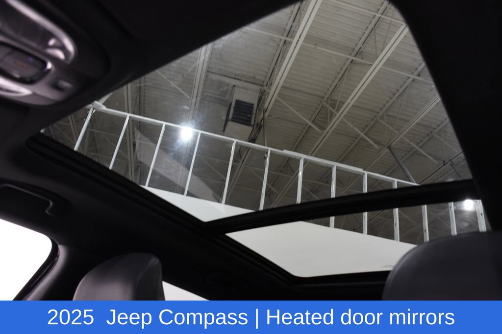 Used 2025 Jeep Compass Latitude w/ Sun & Sound Group image 8