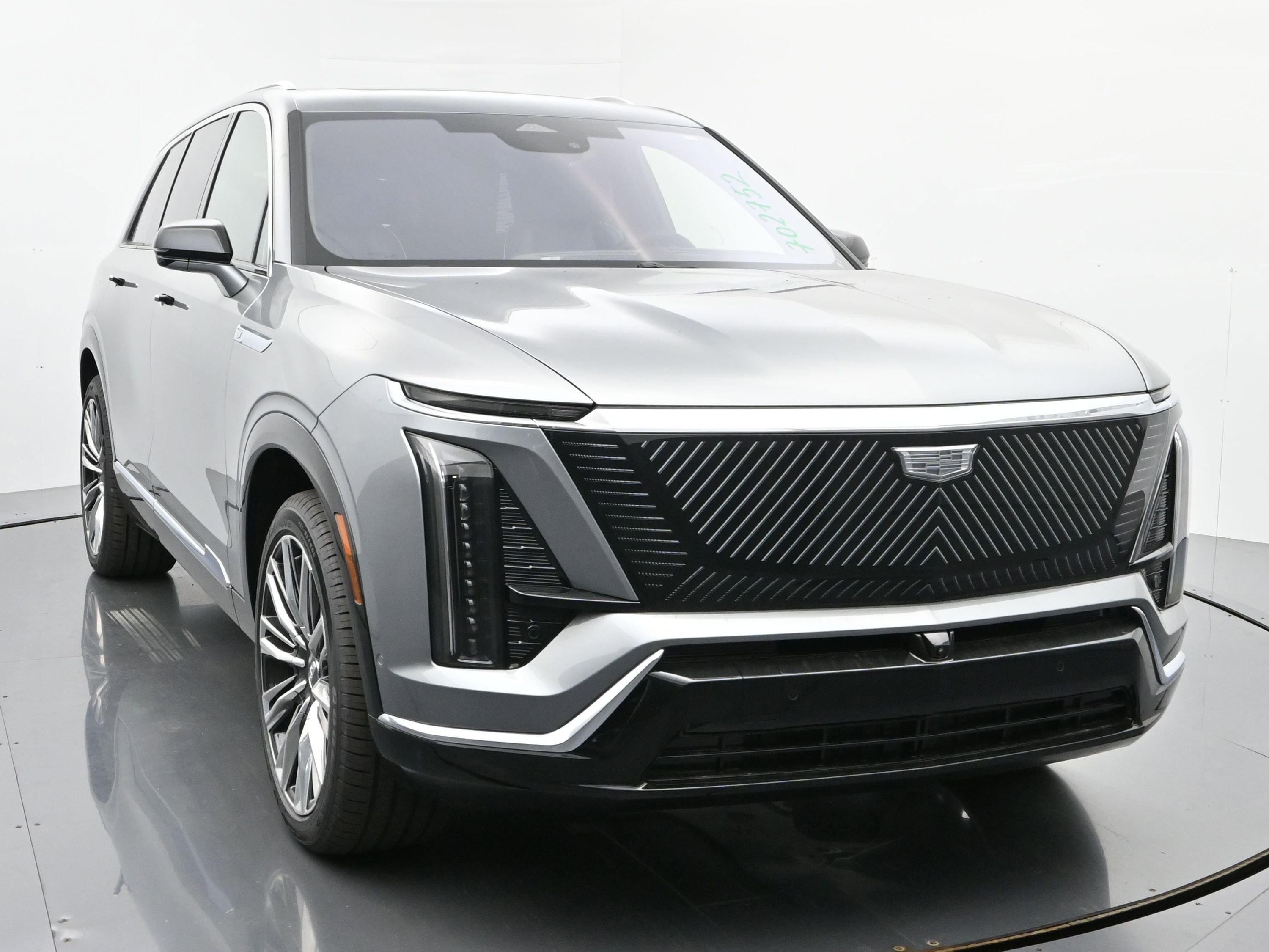 New 2026 Cadillac Vistiq Premium Luxury w/ LPO, Floor Liner Package image 8