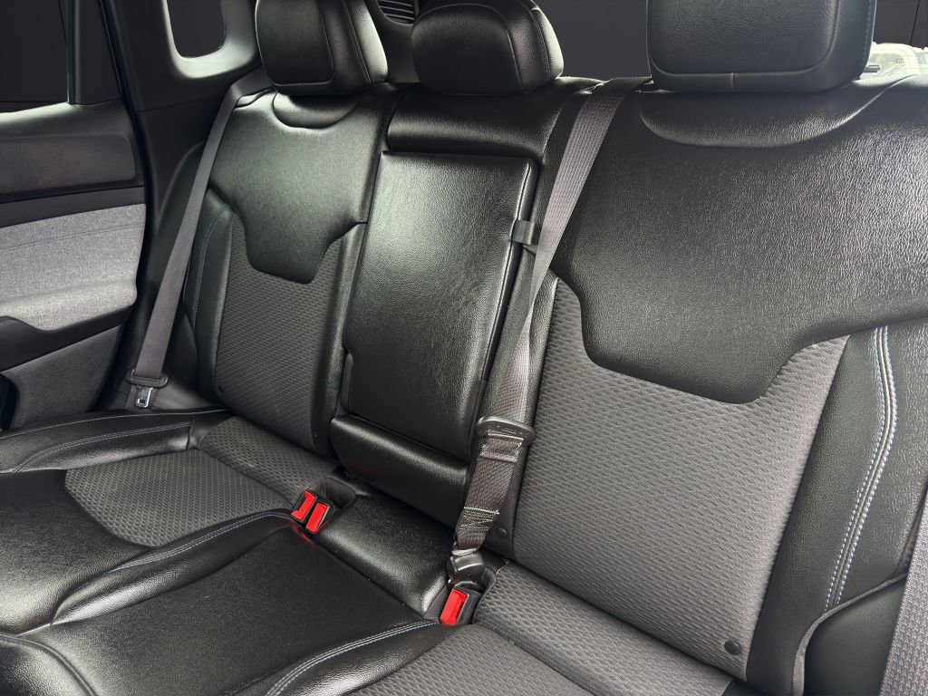 Used 2024 Jeep Compass Latitude image 21