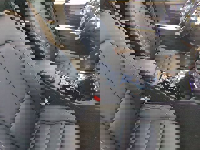 Certified 2025 Volvo XC40 B5 Plus w/ Climate Package image 12