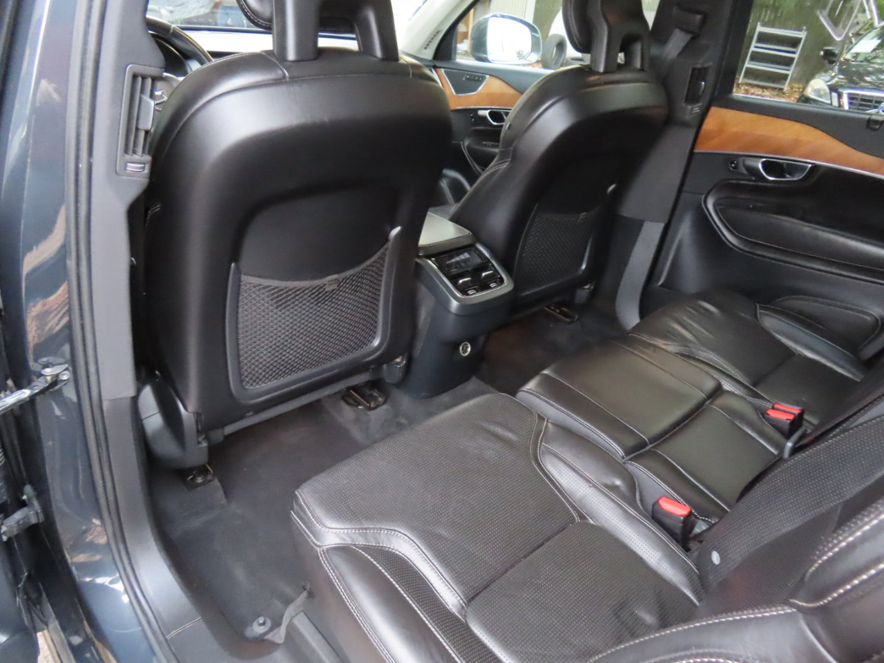 Used 2017 Volvo XC90 T6 Inscription w/ Vision Package image 14