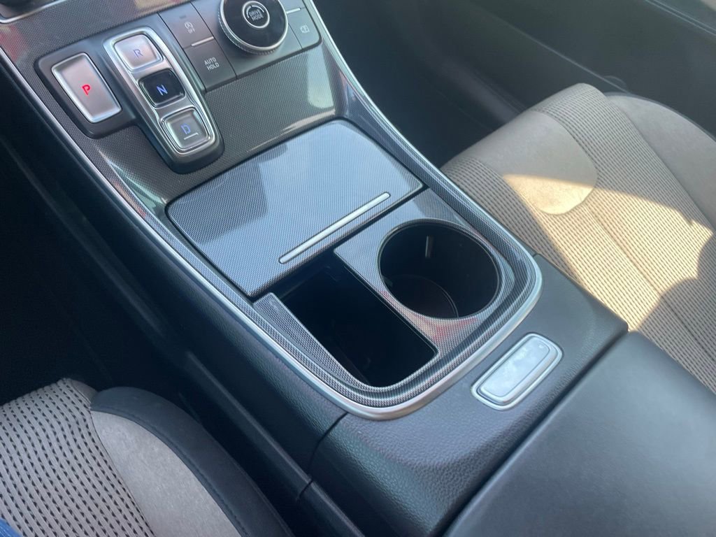 Used 2021 Hyundai Santa Fe SE w/ Cargo Package image 17