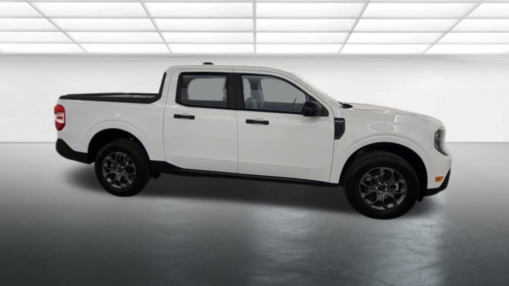 New 2026 Ford Maverick XLT w/ XLT Luxury Package AWD/4WD image 9