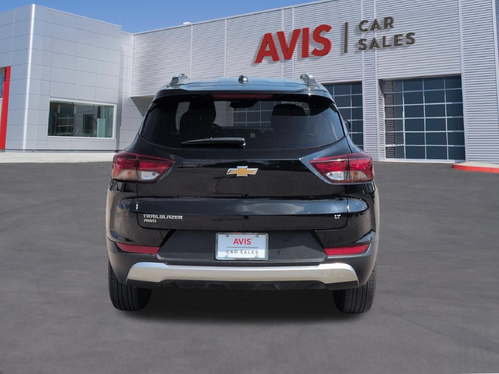 Used 2025 Chevrolet TrailBlazer LT AWD/4WD image 7