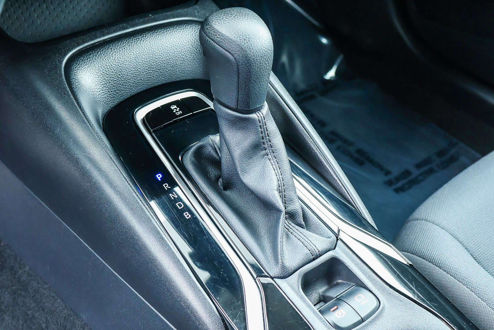 Used 2020 Toyota Corolla LE FWD image 8