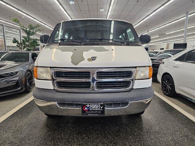 Used 2001 Dodge B2500 Passenger image 2