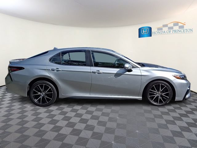 Used 2022 Toyota Camry SE AWD/4WD image 7