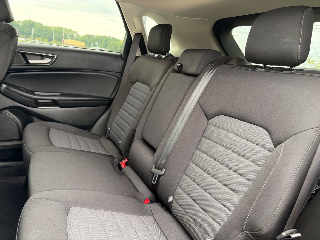 Used 2024 Ford Edge SE w/ Black Appearance Package AWD/4WD image 26
