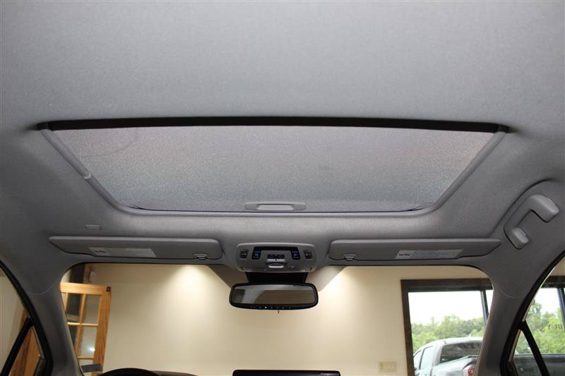 Used 2023 Toyota Sienna LE w/ LE Plus Package FWD image 22