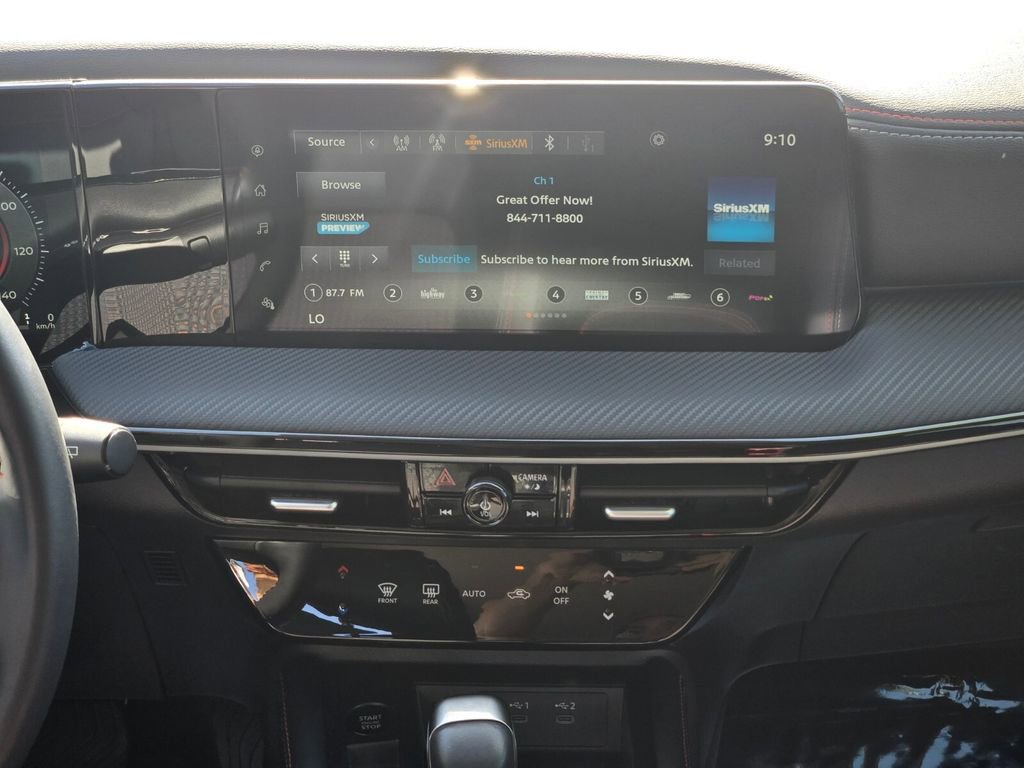 Certified 2025 Nissan Kicks SR FWD image 15
