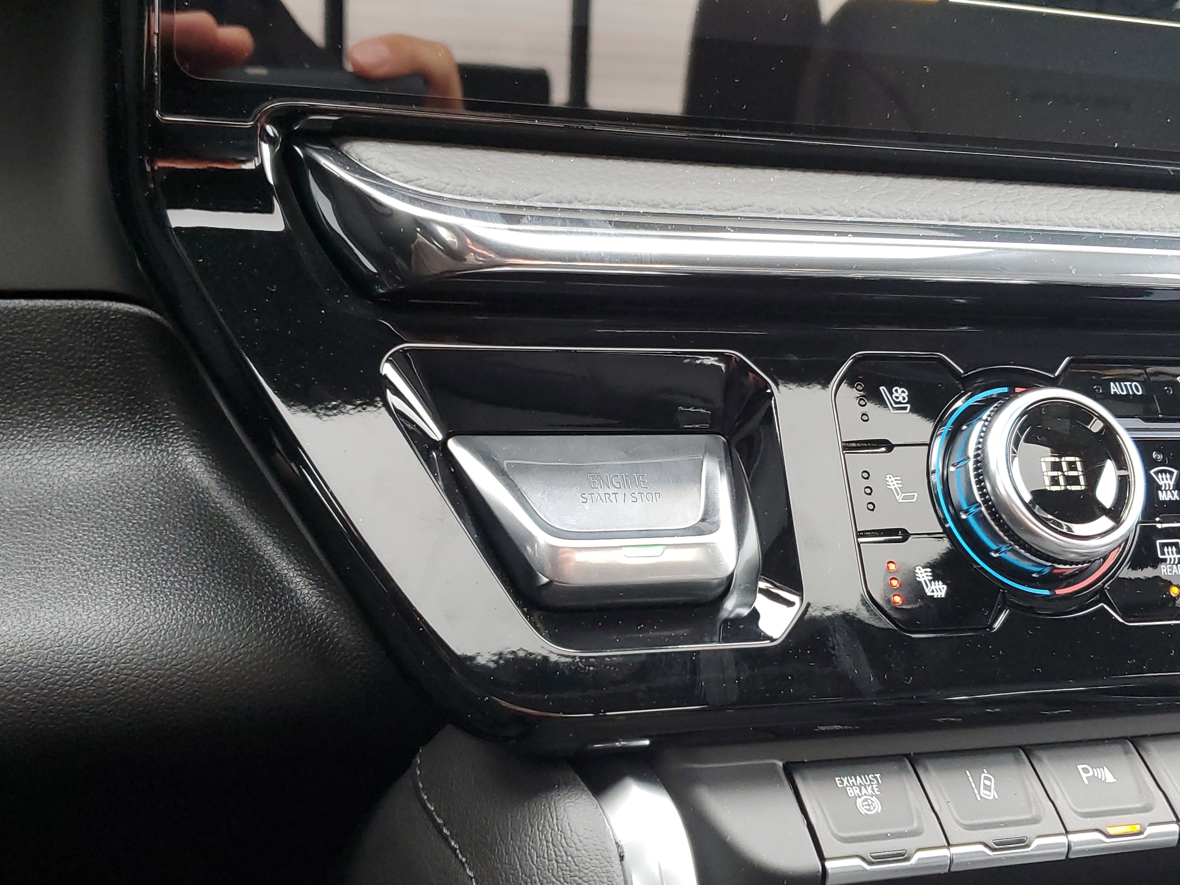 New 2026 GMC Sierra 3500 Denali w/ Denali Reserve Package image 22