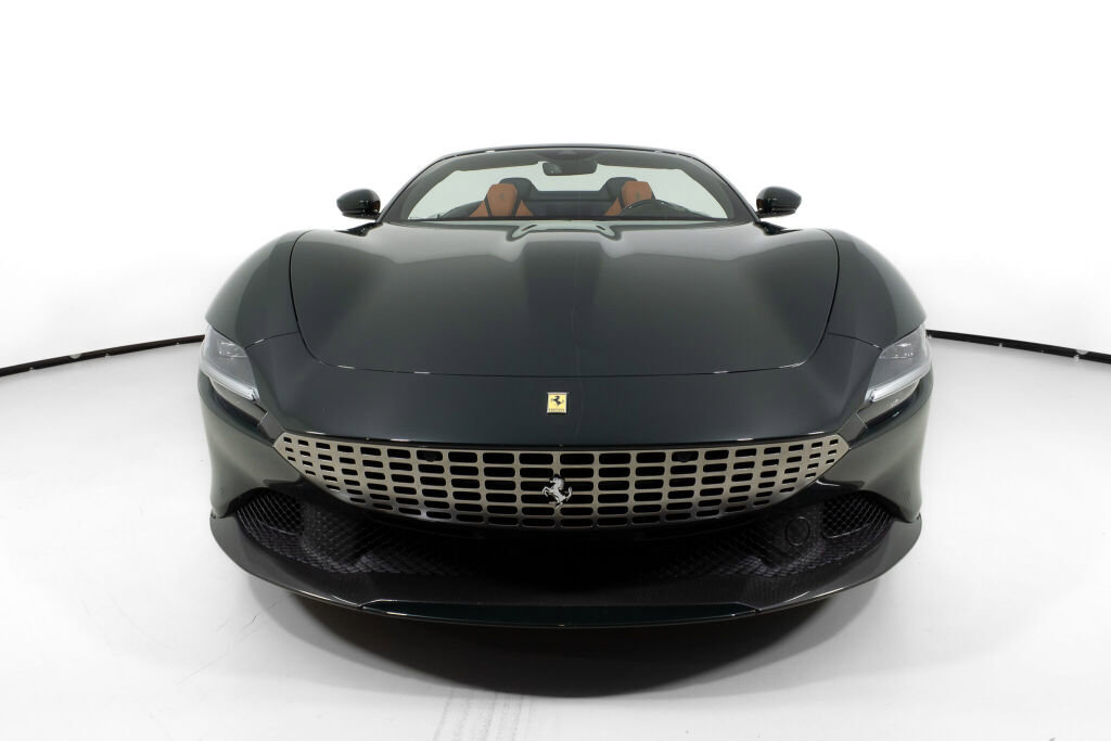 Used 2024 Ferrari Roma Spider image 8