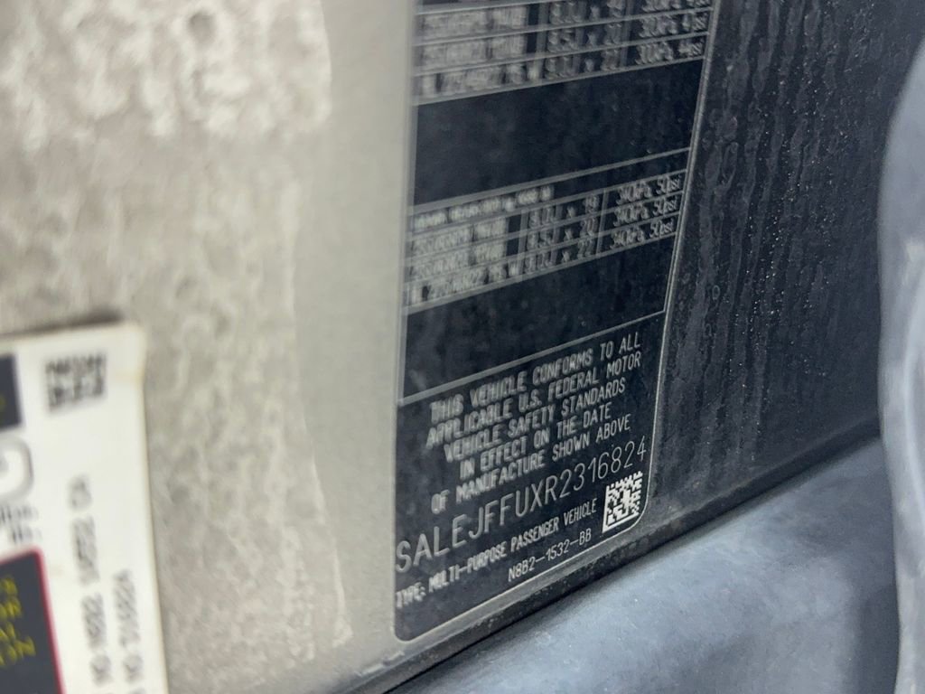 Used 2024 Land Rover Defender 130 S image 51