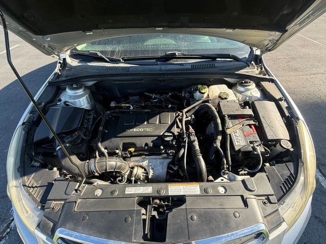 Used 2016 Chevrolet Cruze LT image 27