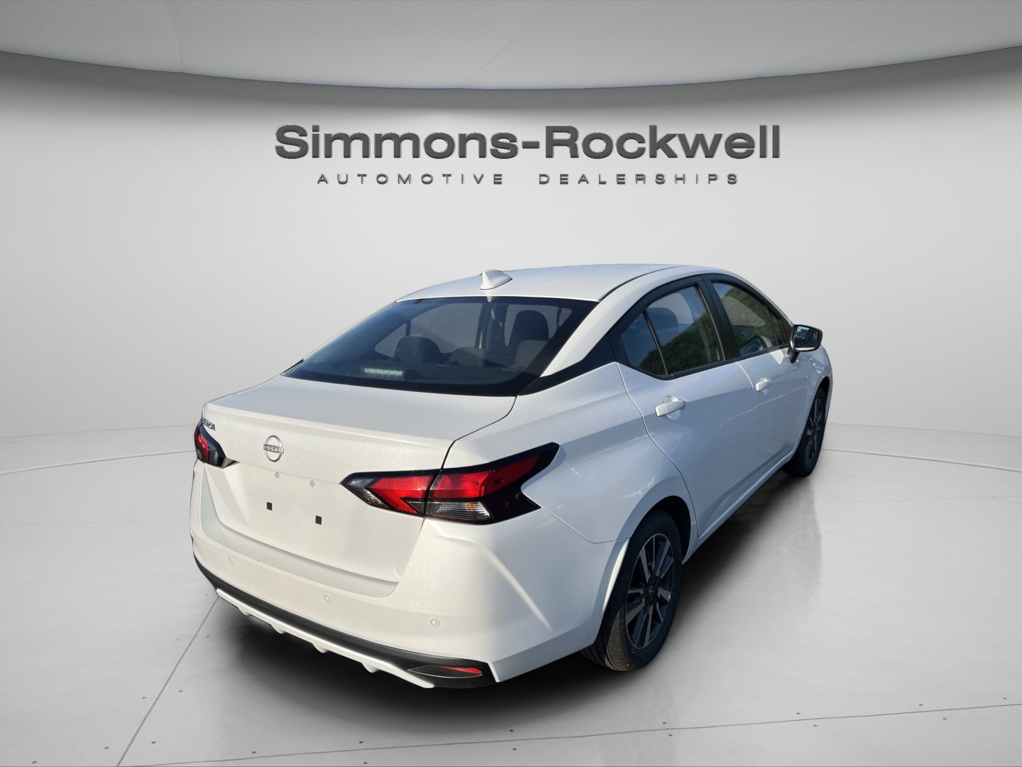 Used 2025 Nissan Versa SV FWD image 5