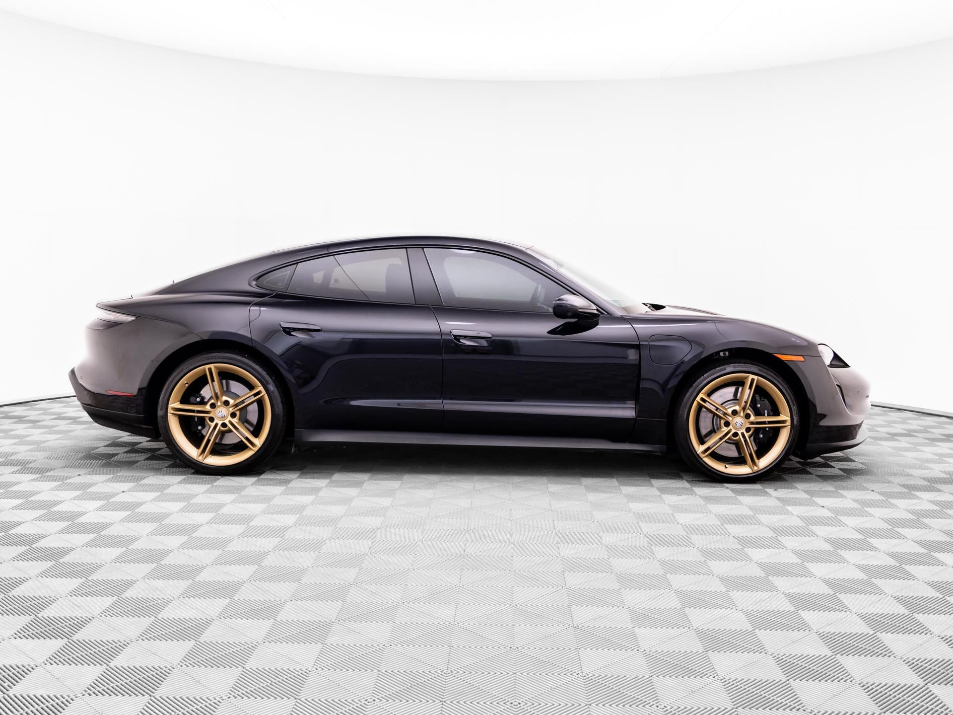 Certified 2021 Porsche Taycan 4S AWD/4WD image 7
