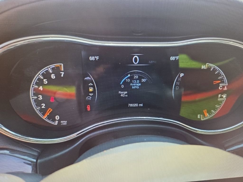 Used 2018 Jeep Grand Cherokee Overland AWD/4WD image 8