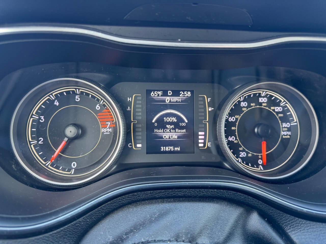 Used 2019 Jeep Cherokee Latitude Plus w/ Cold Weather Group image 9