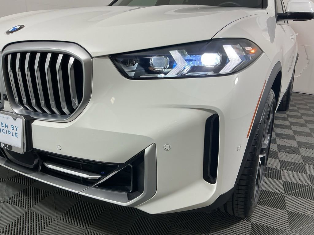 Certified 2025 BMW X5 sDrive40i w/ Parking Assistance Package RWD image 5