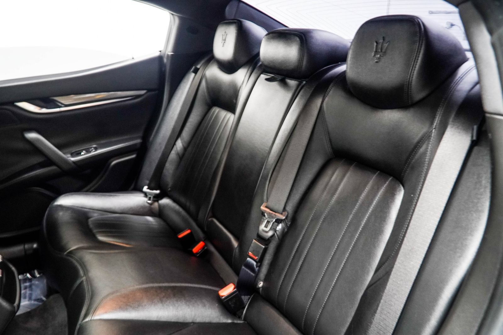 Used 2019 Maserati Ghibli S Q4 AWD/4WD image 39